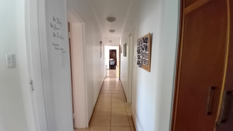 4 Bedroom Property for Sale in Parkersdorp Western Cape